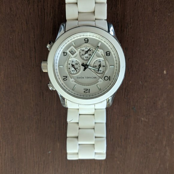 Michael Kors Runway White Chrono Unisex Watch - MK8108 - Picture 7 of 11
